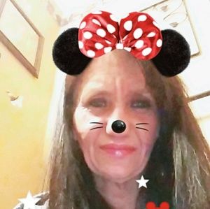 Meet your Posher, Leeann